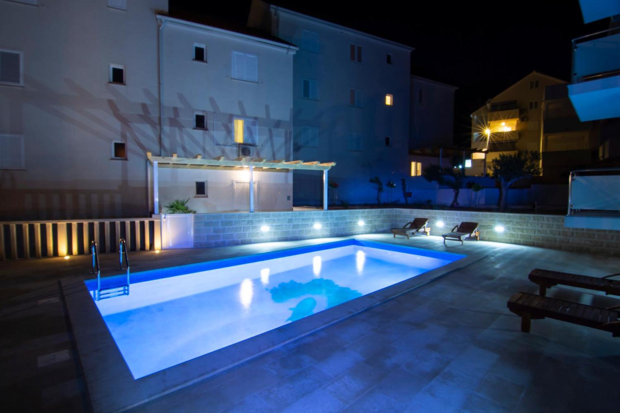Apartments Sara 3 Bol Exterior photo